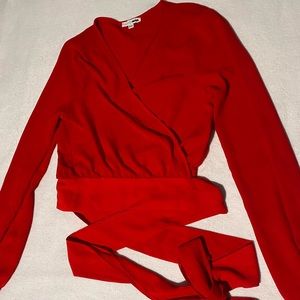 Cross tie long sleeve top